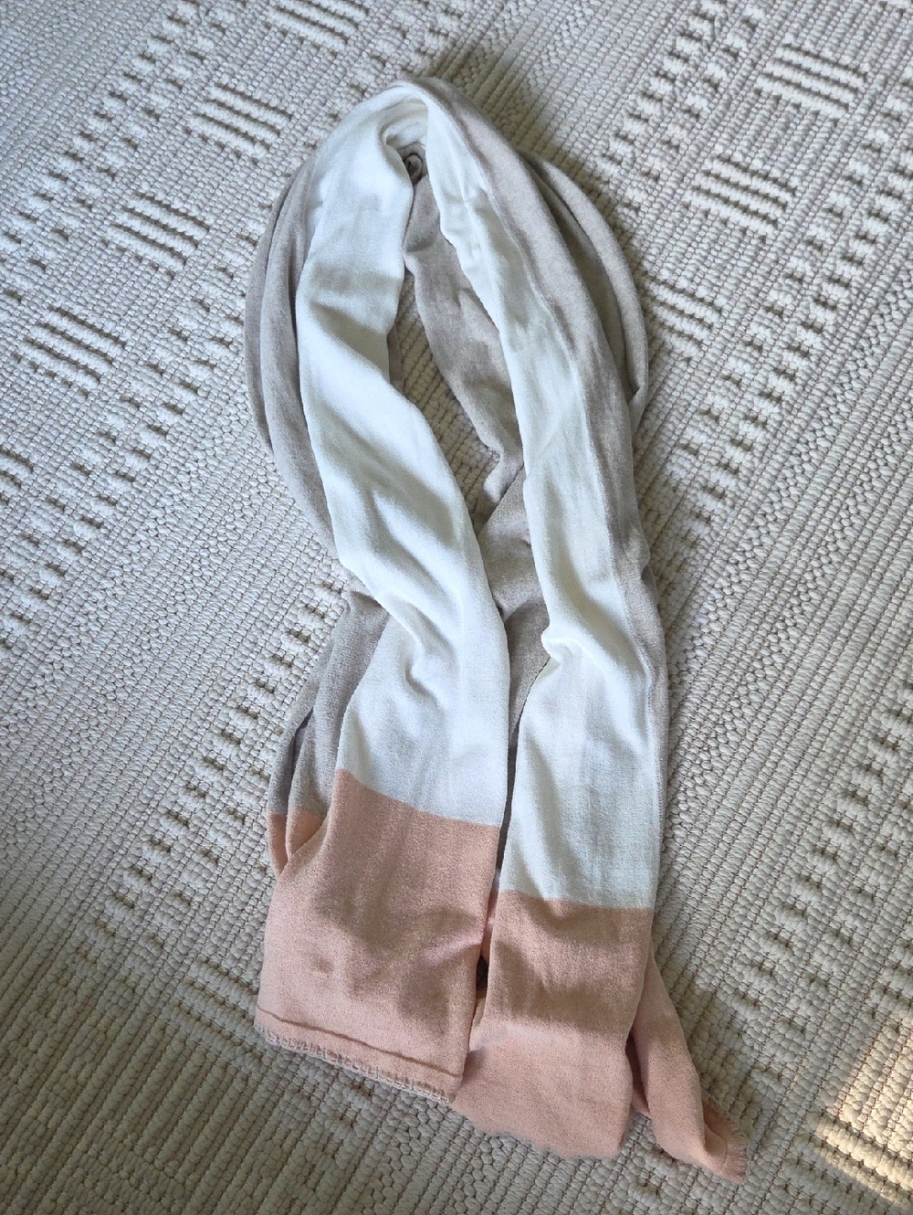 The Travel Scarf Dreamsoft Organic Cotton In Peach & Beige Colorblock By Zestt